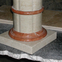 Columna de mármol crema marfil